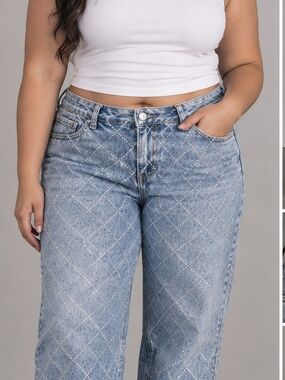 Women's Light Blue Diamond-Pattern Bedazzled Jeans